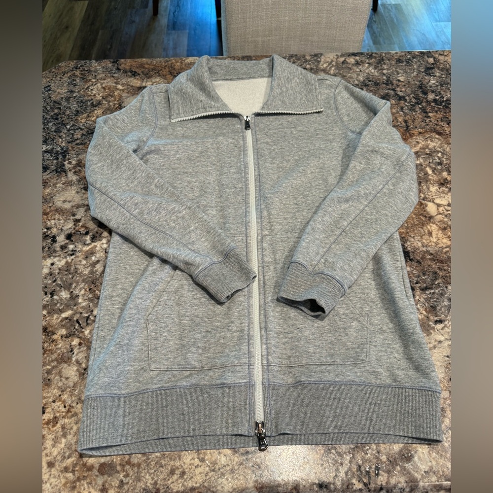 Women’s Under Armour zip up sweatshirt